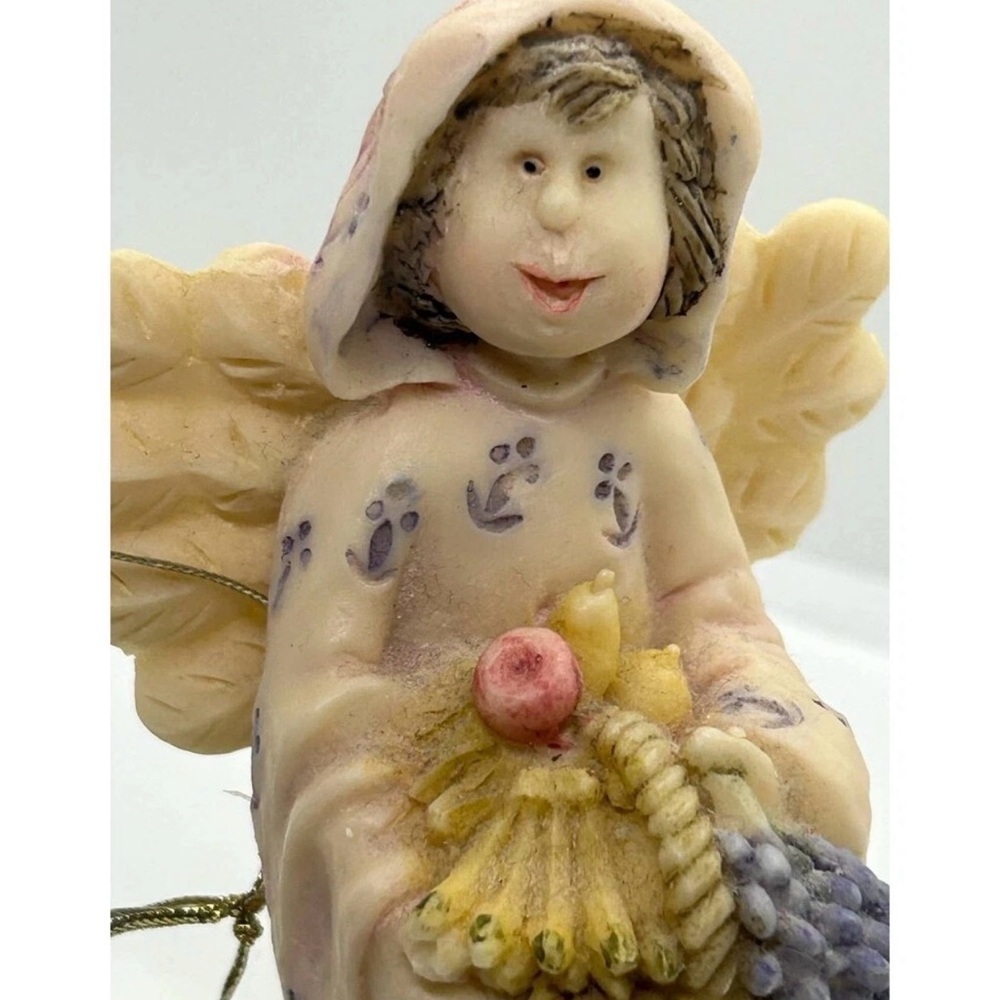 Vintage Unique Ceramic Angel Figurine with Thank You Heart Creepy Decor Odd - Picture 2 of 10